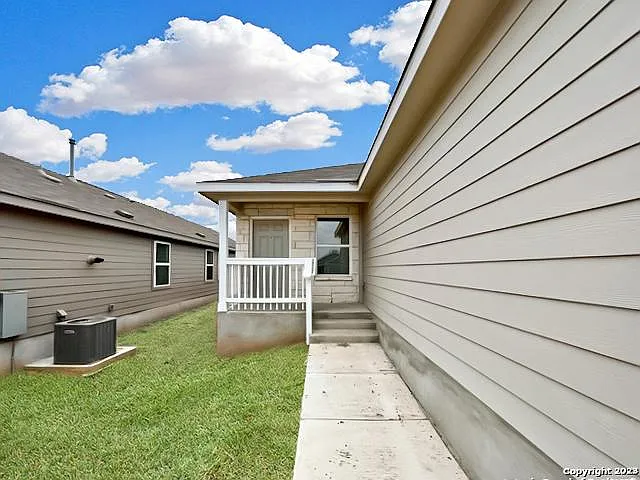 10015 Kersey Ml — Photo 2