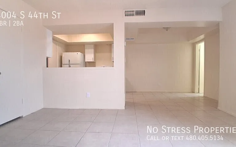 4004 S 44th St — Photo 2