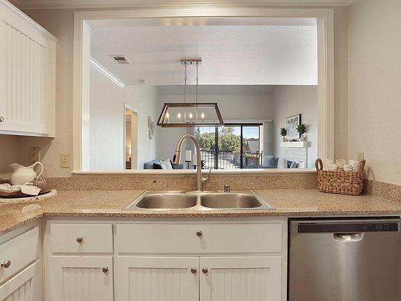5th image of 2401 Eilers Lane #202