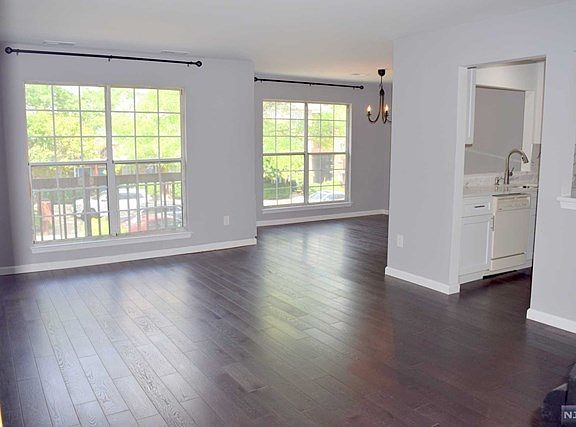 4th image of 259 Village Circle Dr #2206