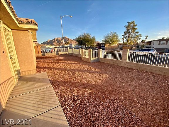 5th image of 6134 Bluehill Ave
