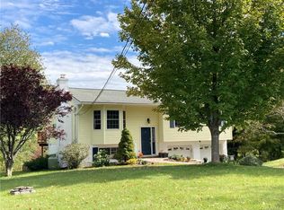 52 Hampton Rd, Marlboro, NY 12542