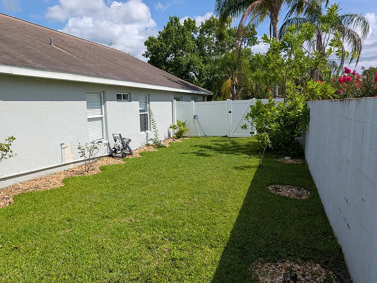 10929 Lake Andover Blvd — Photo 23