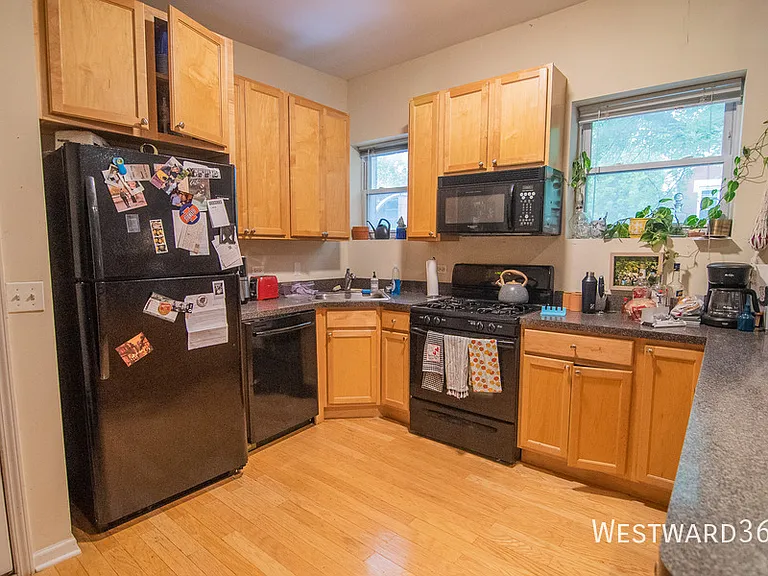 1756 W Crystal St #2R — Photo 6