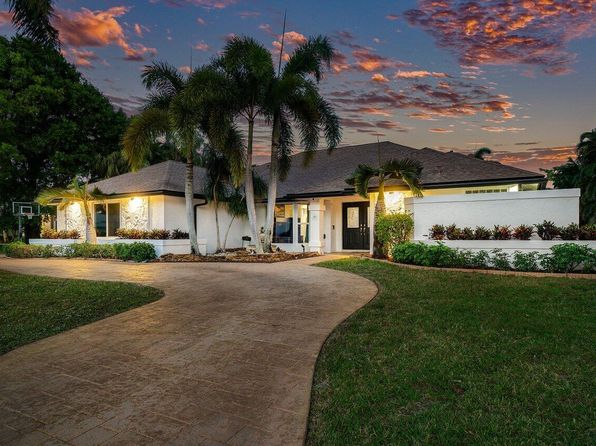 1400 Wood Row Way, Wellington, FL 33414