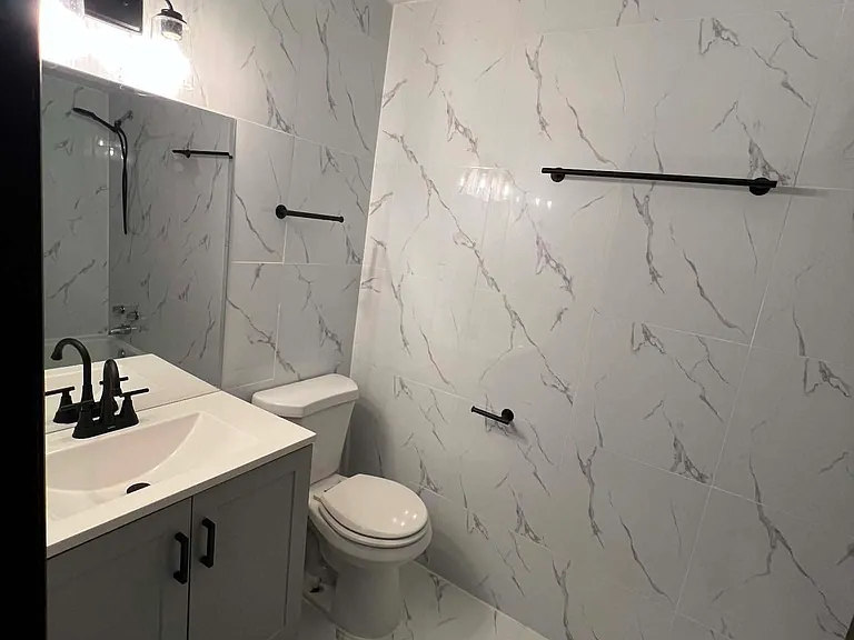 17712 Escanaba Ave #1S — Photo 3
