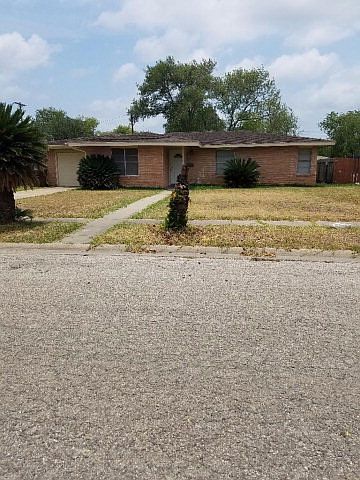 1st image of 226 Carol Ave