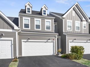 1255 Josiah Rd, Naperville, IL 60563