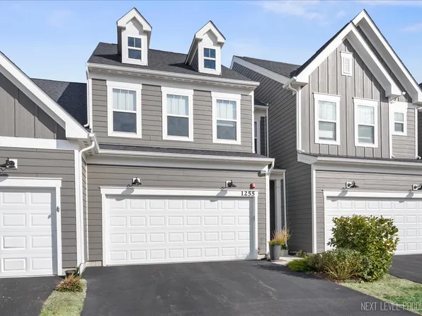 1255 Josiah Rd, Naperville, IL 60563
