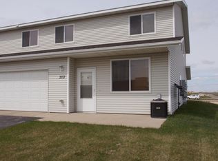 2717 N Broadway #2835, Minot, ND 58703
