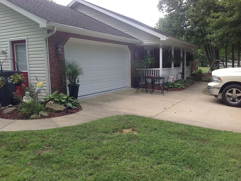 1st image of 1005 W Silent Ln