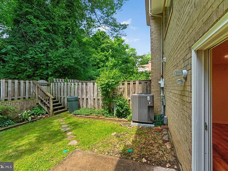 7481 Jayhawk St — Photo 24
