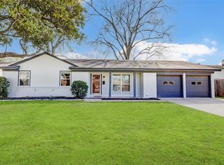 5519 Saxon Dr, Houston, TX 77092