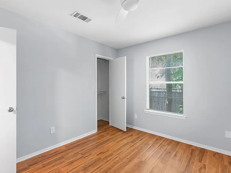 1208 Hillyer St — Photo 11