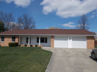 104 W Elm Ave, Effingham, IL 62401