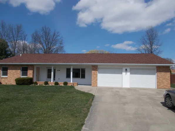 104 W Elm Ave, Effingham, IL 62401