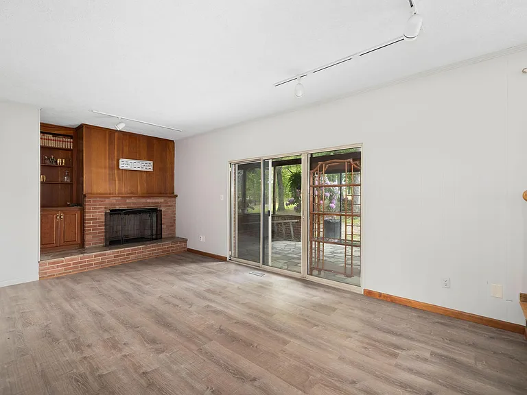 2209 King College Rd — Photo 7