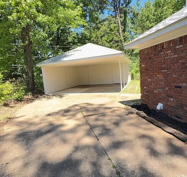 1732 Colebrook Ave — Photo 15