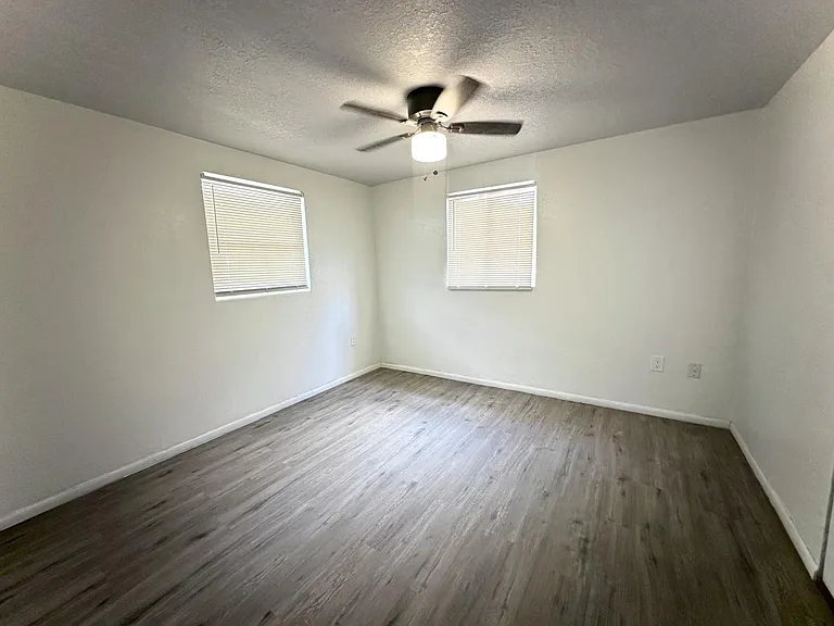 4525 Nimmer Dr — Photo 11