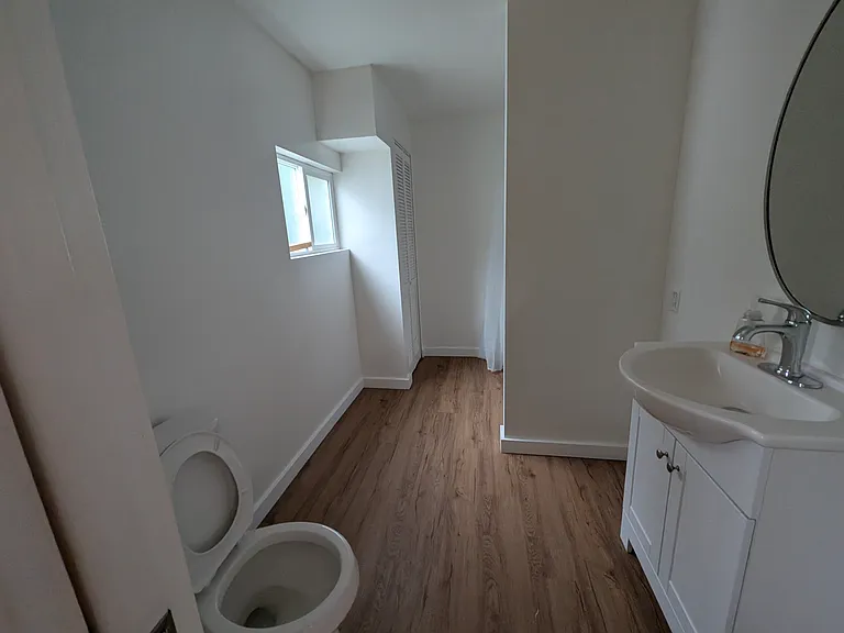319 Blakeley St — Photo 11