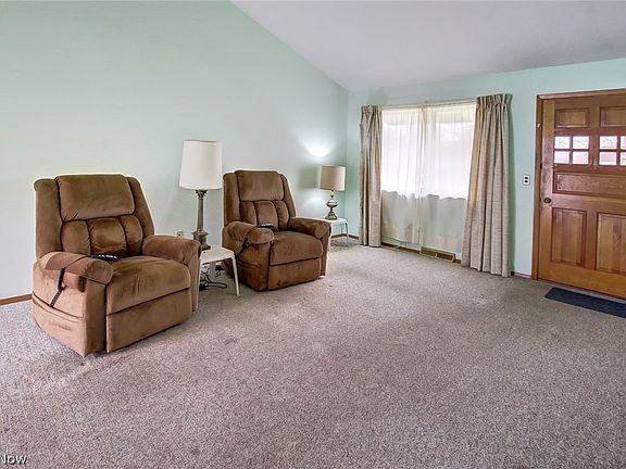 5th image of 4252 Holl Ave
