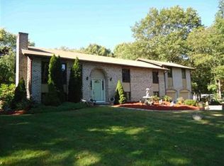 1 Apple Orchard Ln, Smithfield, RI 02917