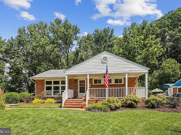 4th image of 6407 Berkshire Dr