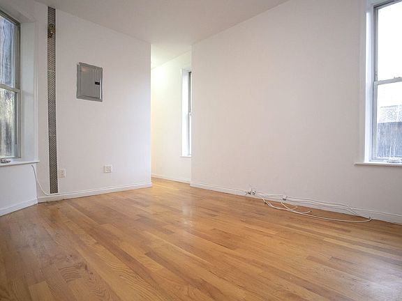 5th image of 205 W 20th St APT 4E