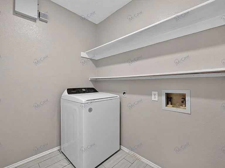 7001 Bentley Ave — Photo 23