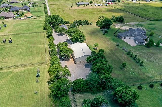 1st image of 640 Stinson Rd