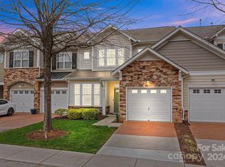 8424 Brookings Dr, Charlotte, NC 28269