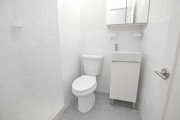 Rented by Avenues Real Estate | media 12