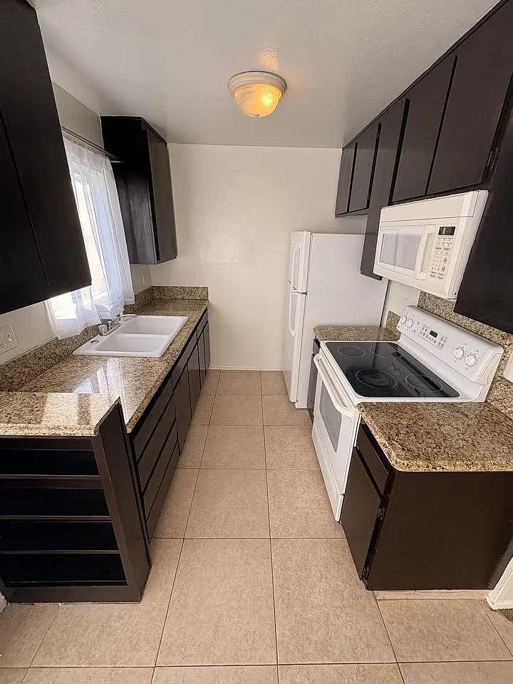 1 bed, 650 sqft, $1,800 — Photo 4