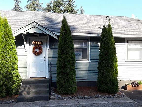 3rd image of 804 NE 117th St
