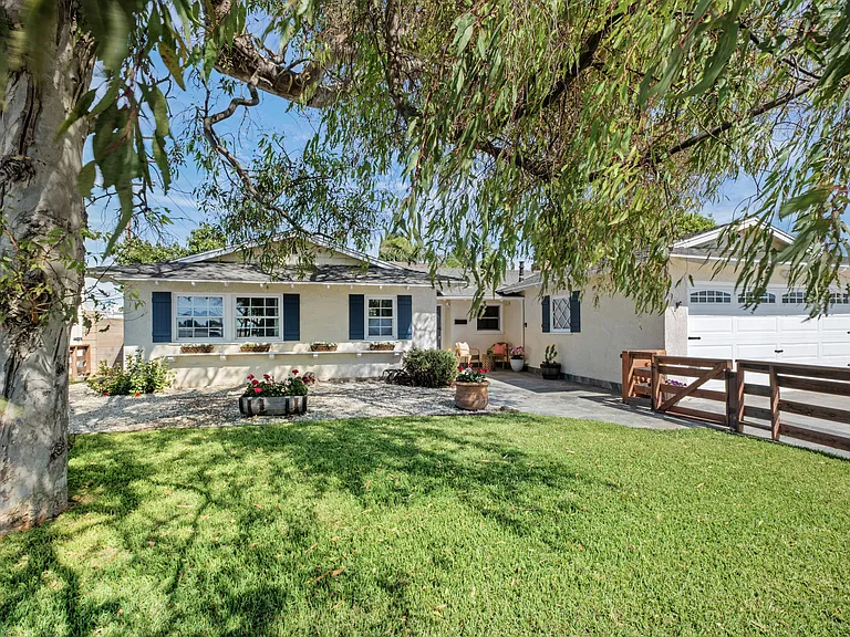 16002 Warren Ln — Photo 54