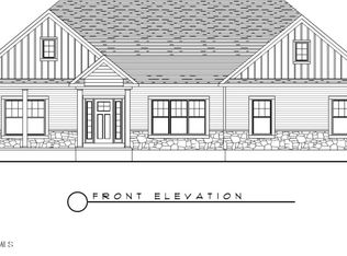 28 Sterling Ridge Rd, Albany, NY 12211