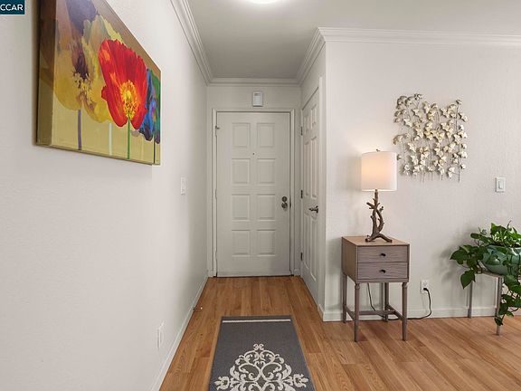 3rd image of 641 Chadwick Ln