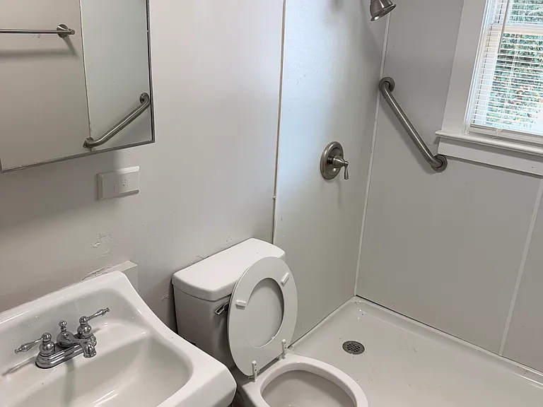 518 N Graham Ave #520 — Photo 8