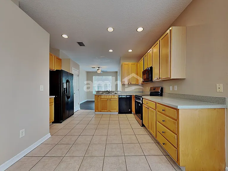 10602 Drayton Ct — Photo 3