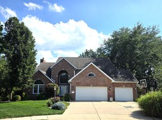 5434 W Stonebridge Ct, Peoria, IL 61615