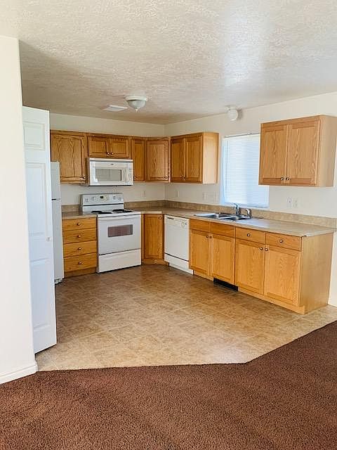 1st image of 3743 Deloy Dr APT 1