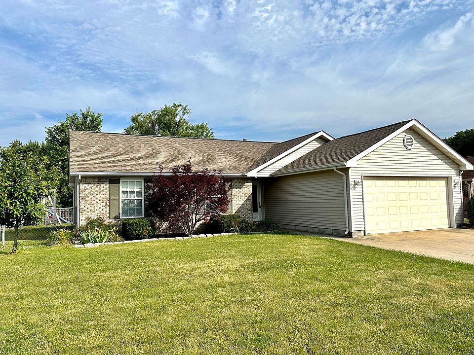 1st image of 36 Cedarwood Dr