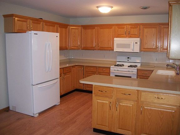 5th image of 11621 W 105th St