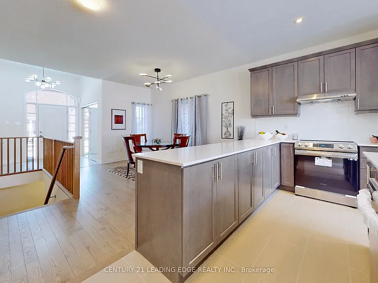 94 Holtby Ct — Photo 14