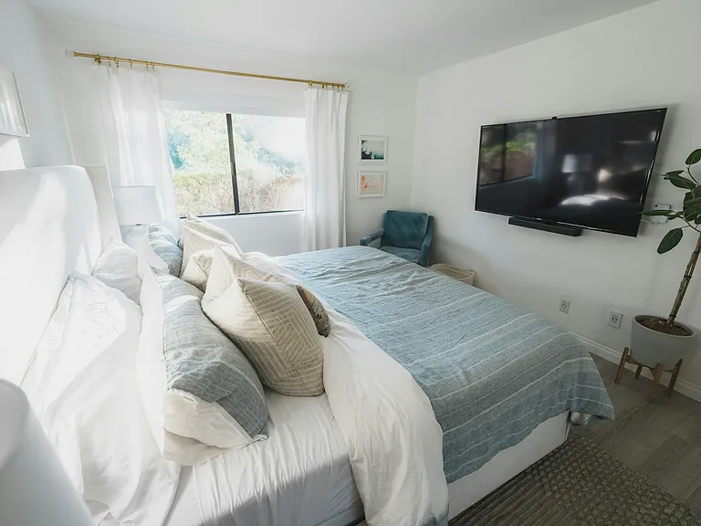 1031 Miramonte Dr #2 — Photo 25