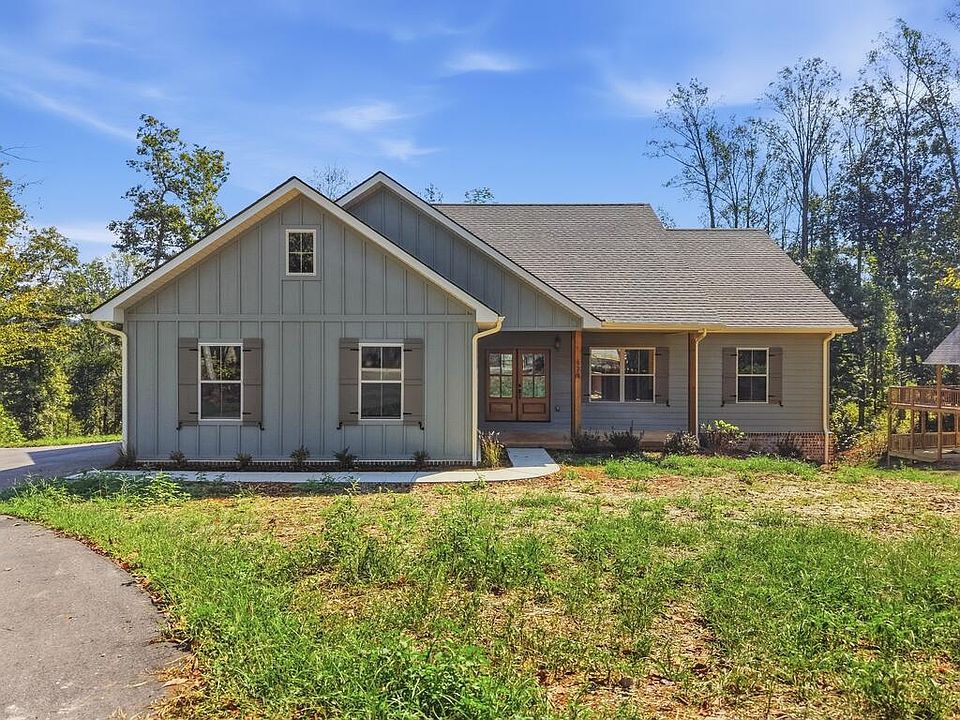 1st image of 629 Forest Cir