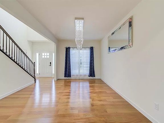 4th image of 101 Hannahs Mill Dr