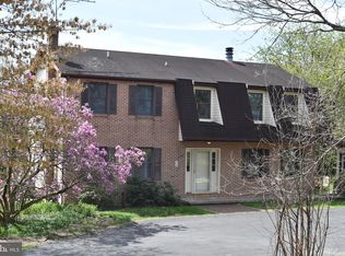 57 Skyview Dr, Lenhartsville, PA 19534