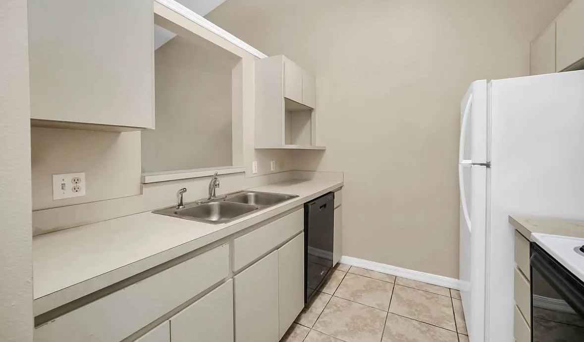 2 bed, 1066 sqft, $1,400 — Photo 4