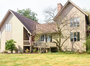 5 Bixtone Path, Hawthorn Woods, IL 60047